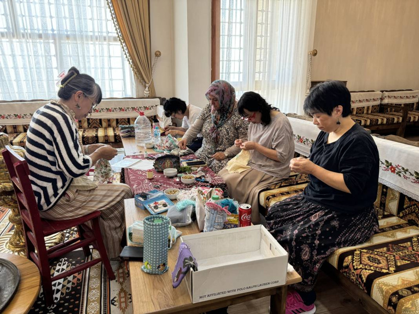 Japonlara Akıl Sır Ermiyor! İğne Oyası Öğrenmek İçin Elazığ'a Geldiler - Fotoğraf: 3